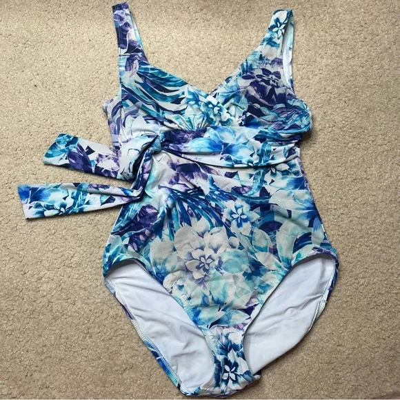 IslandSculpt™ Aqua Petals One-Piece Swimsuit - Picture 2 of 5